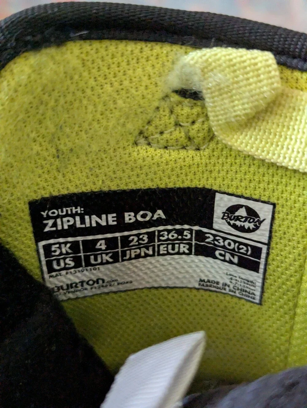 Burton Youth Zipline Boa Snowboard Boots Black Blue Size 5K US 5 Kids Unisex